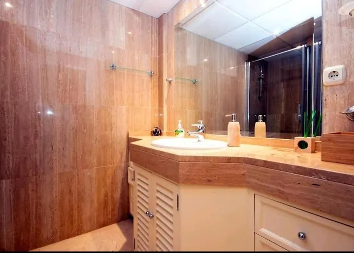 Appartement Modern Next To Pool *